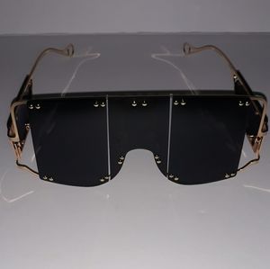 Sunglasses trending NWOT